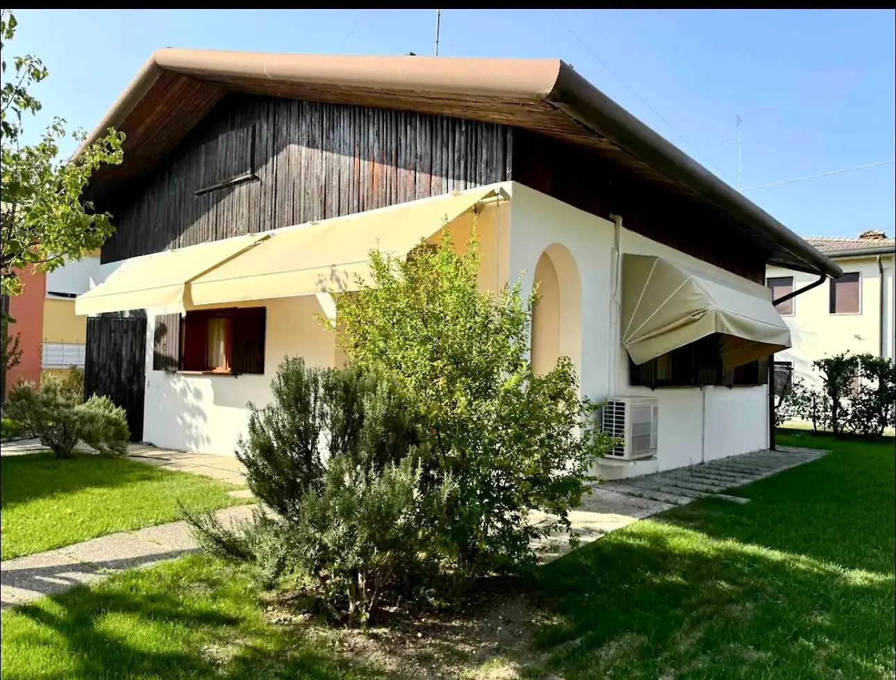 Casa Degli Albicocchi - Near Venice - Whole House With Garden And Free Prkg Spinea Italy